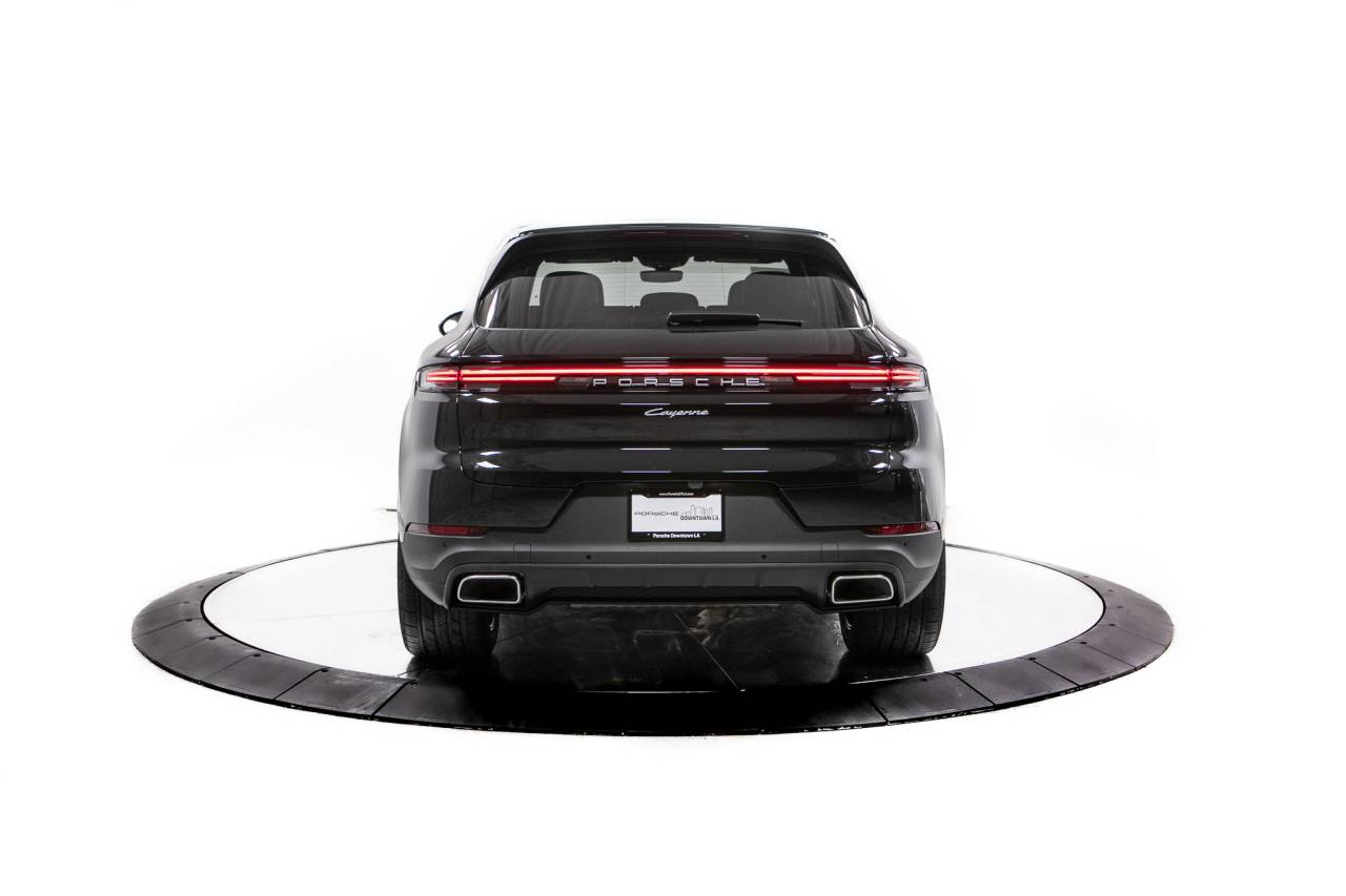 Thumbnail: 2026 Porsche Cayenne - 6