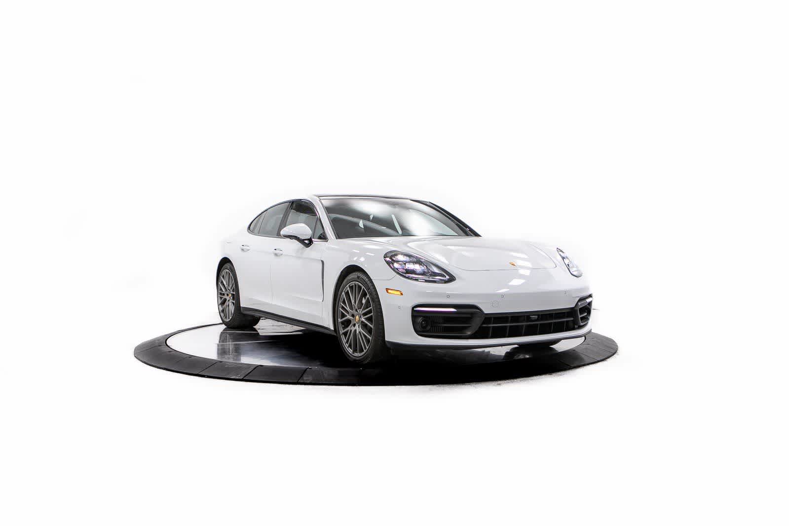 Thumbnail: 2023 Porsche Panamera - 9