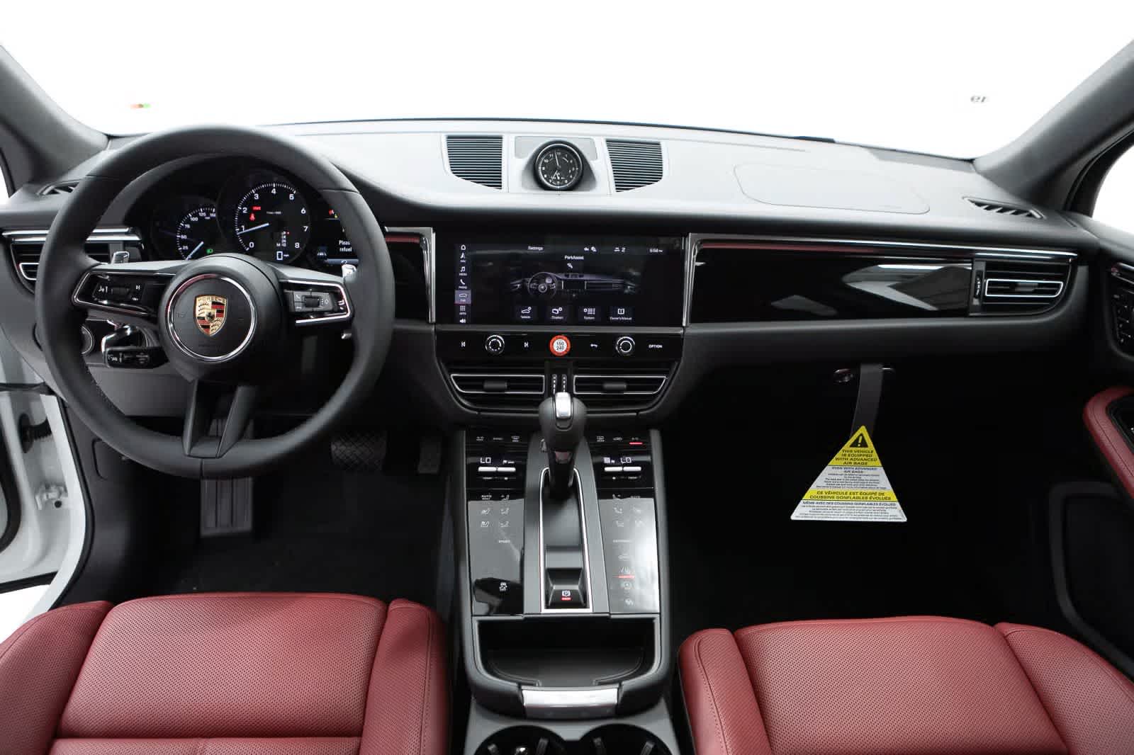 Thumbnail: 2025 Porsche Macan - 13