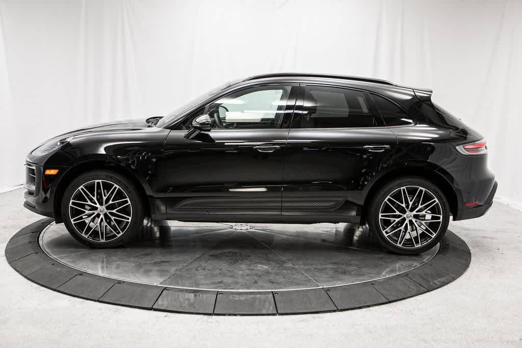 Thumbnail: 2024 Porsche Macan - 13