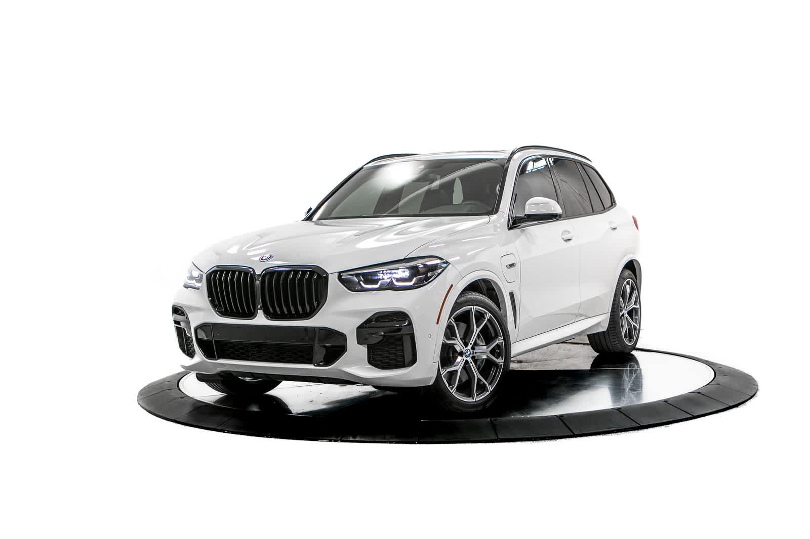 2023 BMW X5 xDrive45e's photo