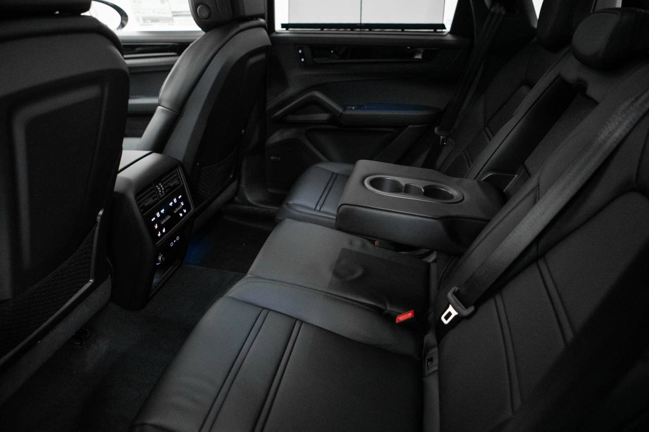 Thumbnail: 2026 Porsche Cayenne - 37