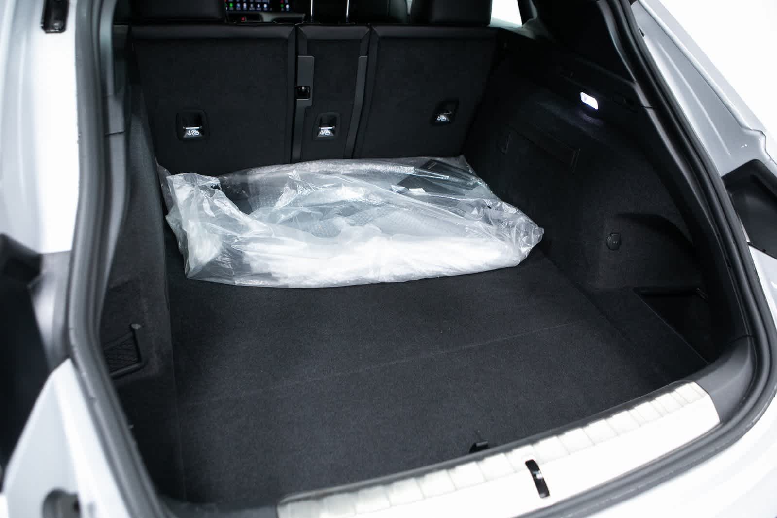 Thumbnail: 2024 Porsche Taycan - 31