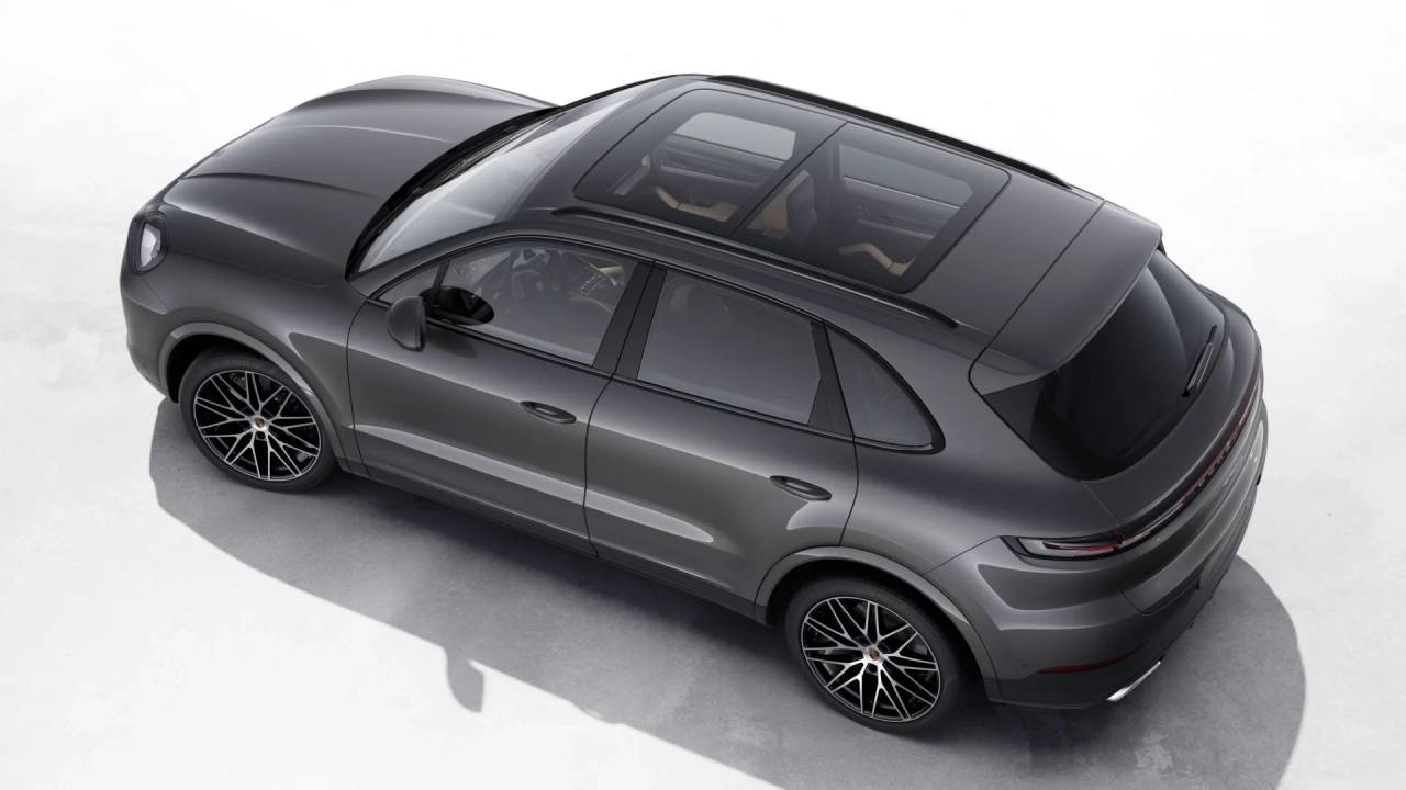 2026 Porsche Cayenne photo 4