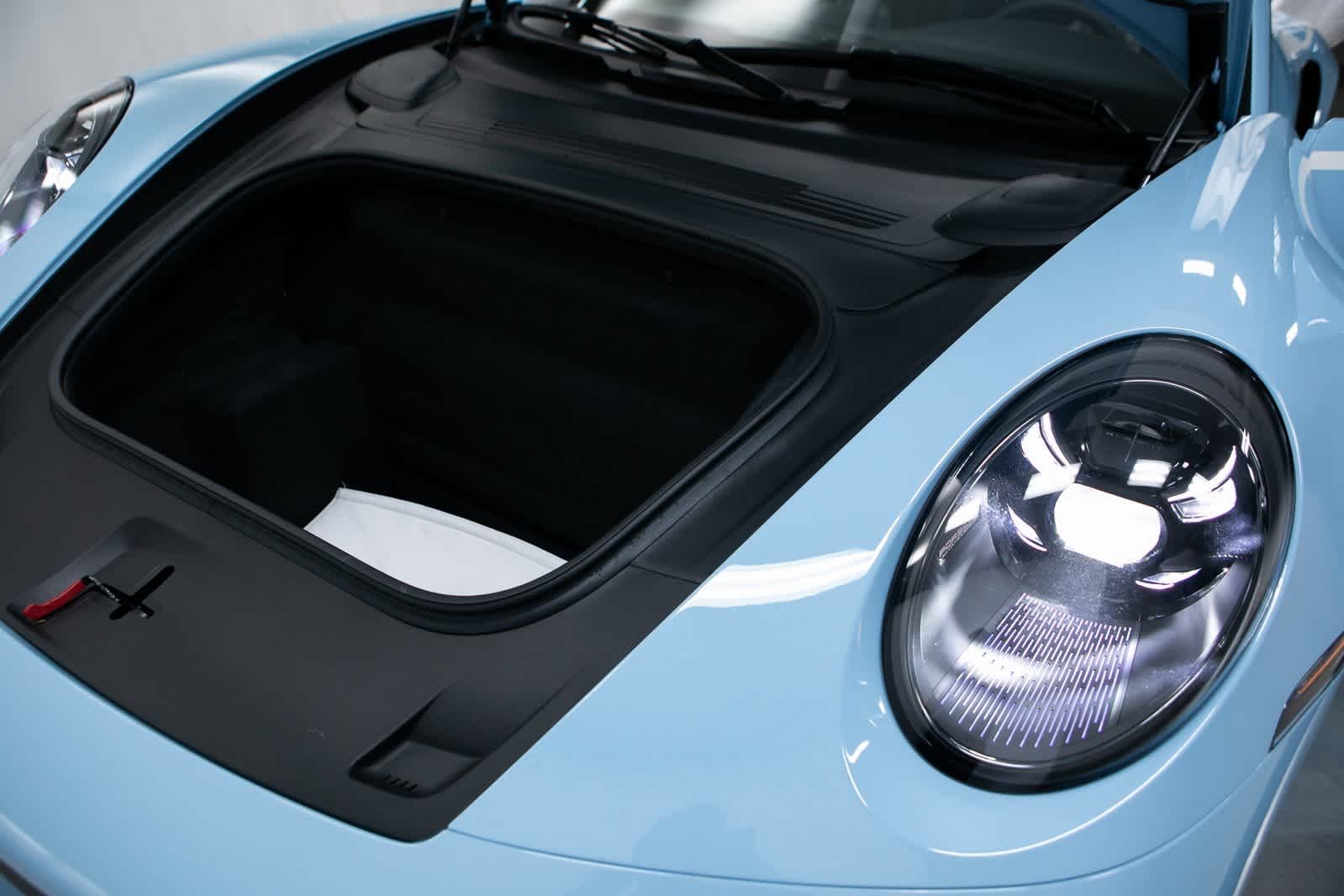 Thumbnail: 2025 Porsche 911 - 29