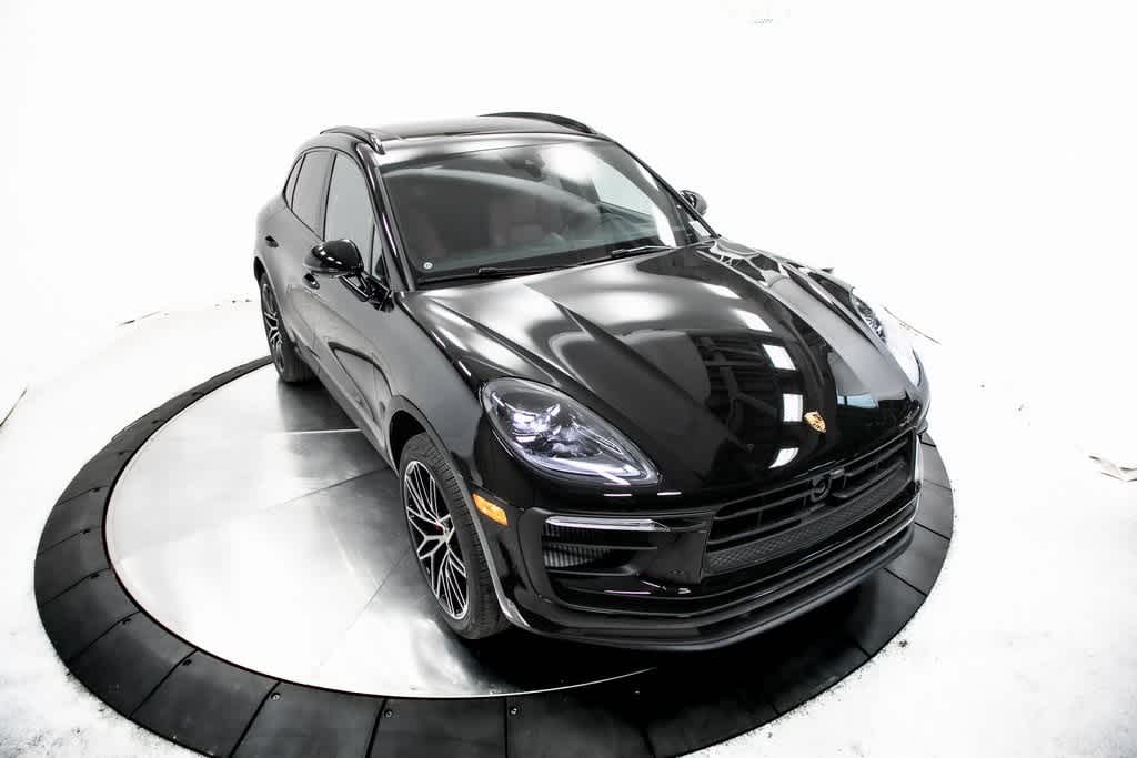 Thumbnail: 2025 Porsche Macan - 40