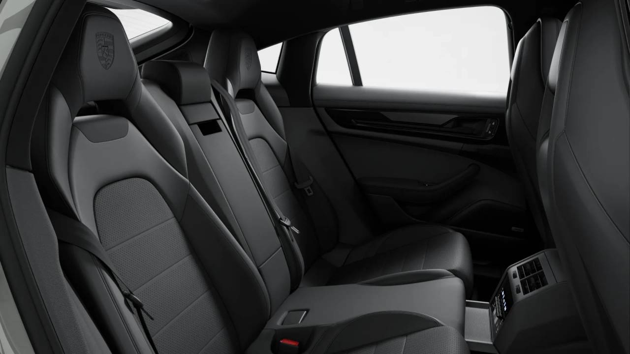 Thumbnail: 2025 Porsche Panamera - 11