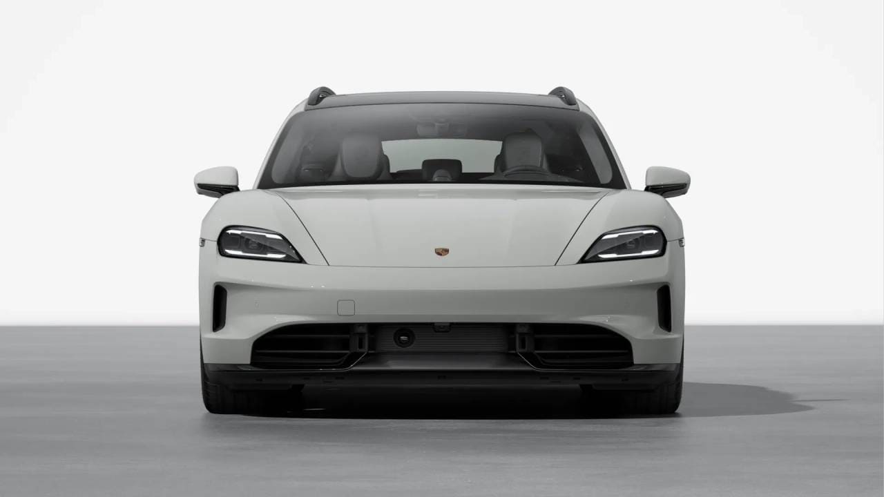 Thumbnail: 2025 Porsche Taycan - 9