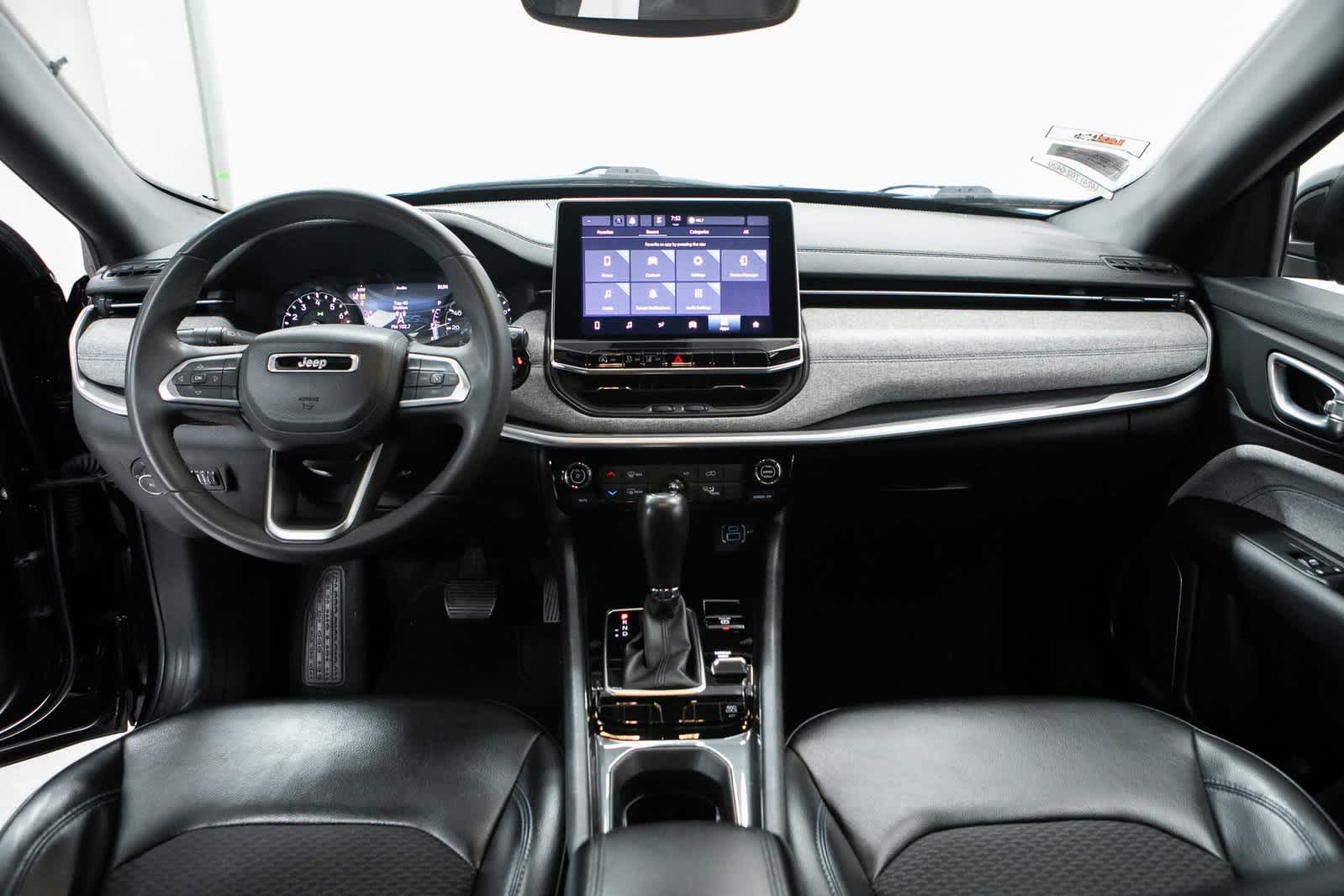 Thumbnail: 2023 Jeep Compass - 13