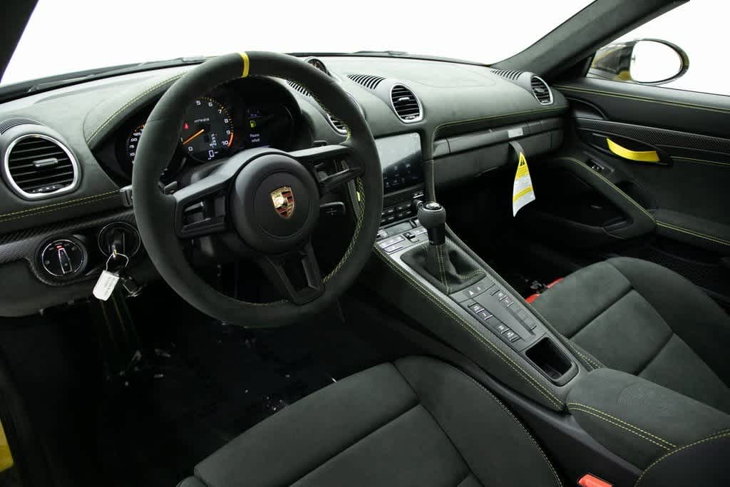 2025 Porsche Cayman GT4 RS photo 4