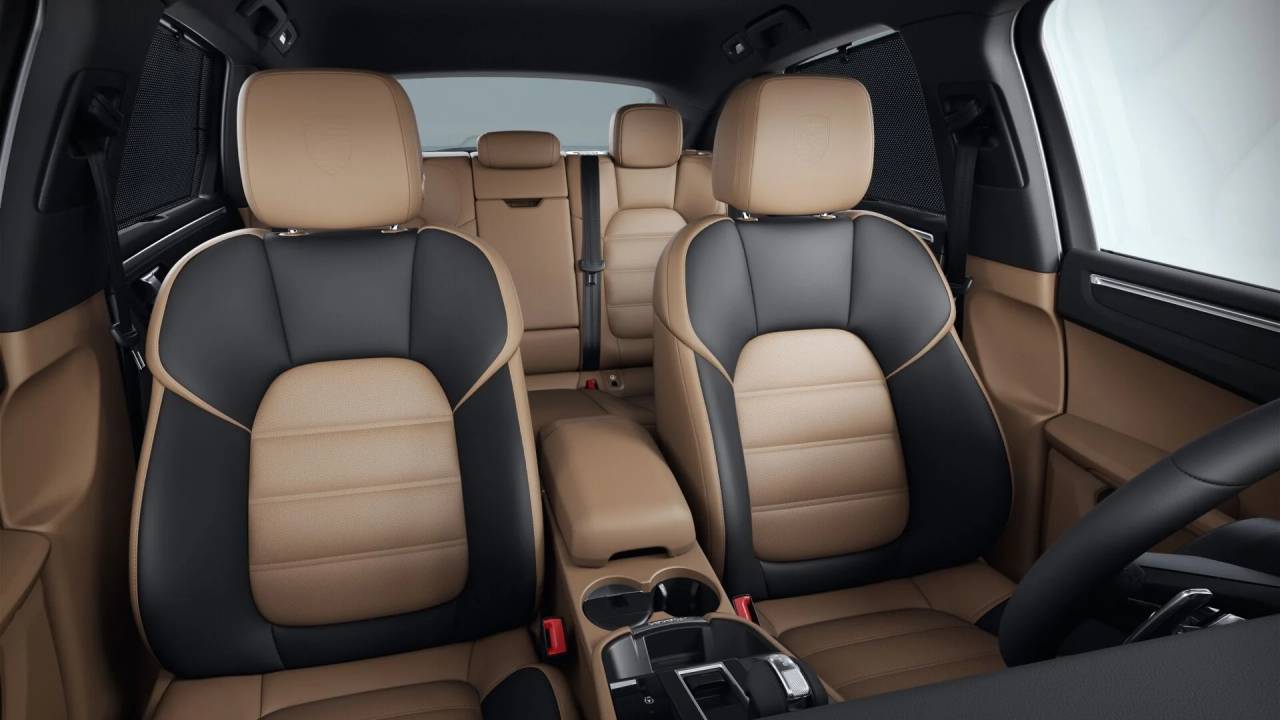 Thumbnail: 2026 Porsche Macan - 10