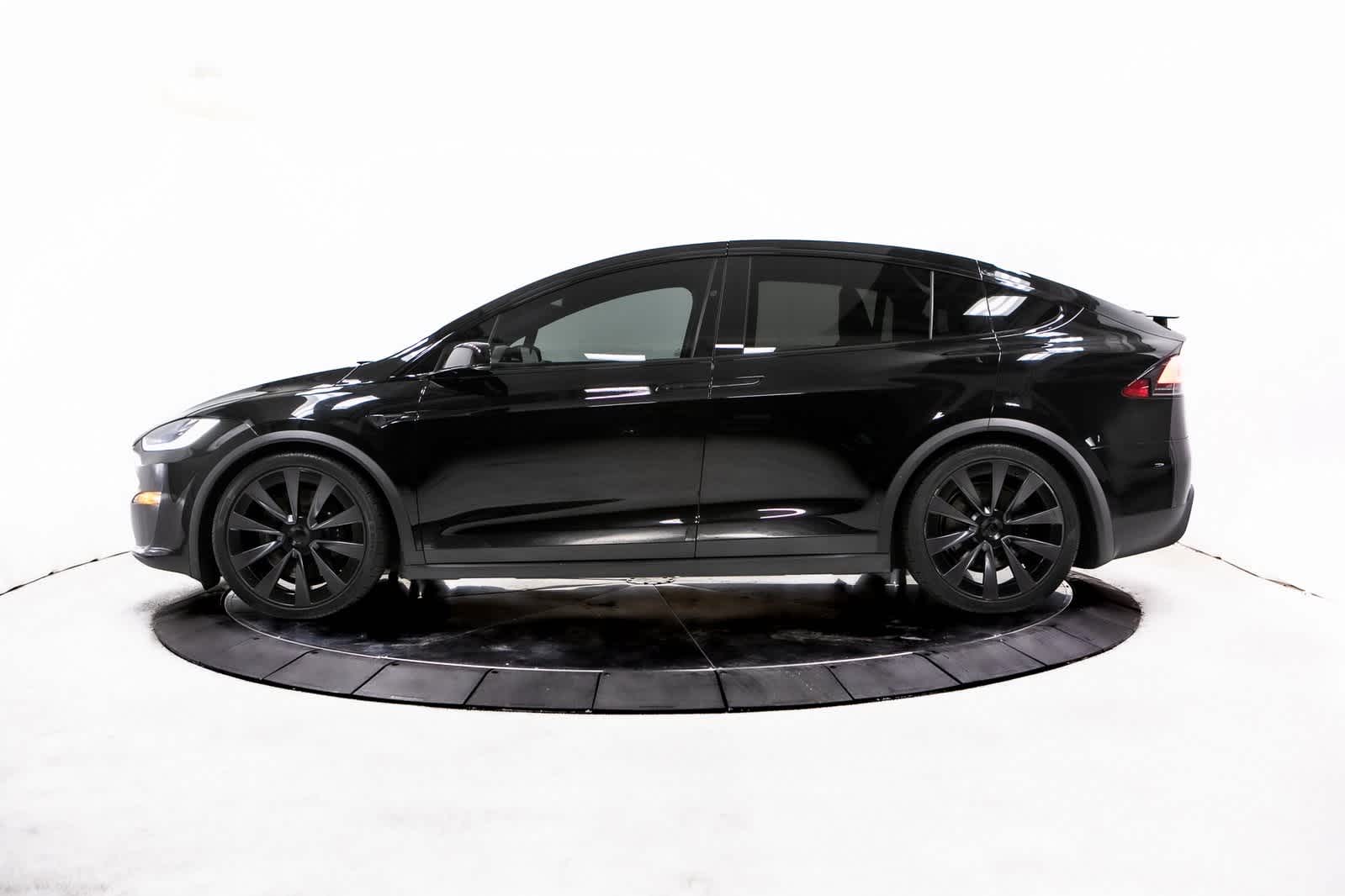 Thumbnail: 2022 Tesla Model X - 2