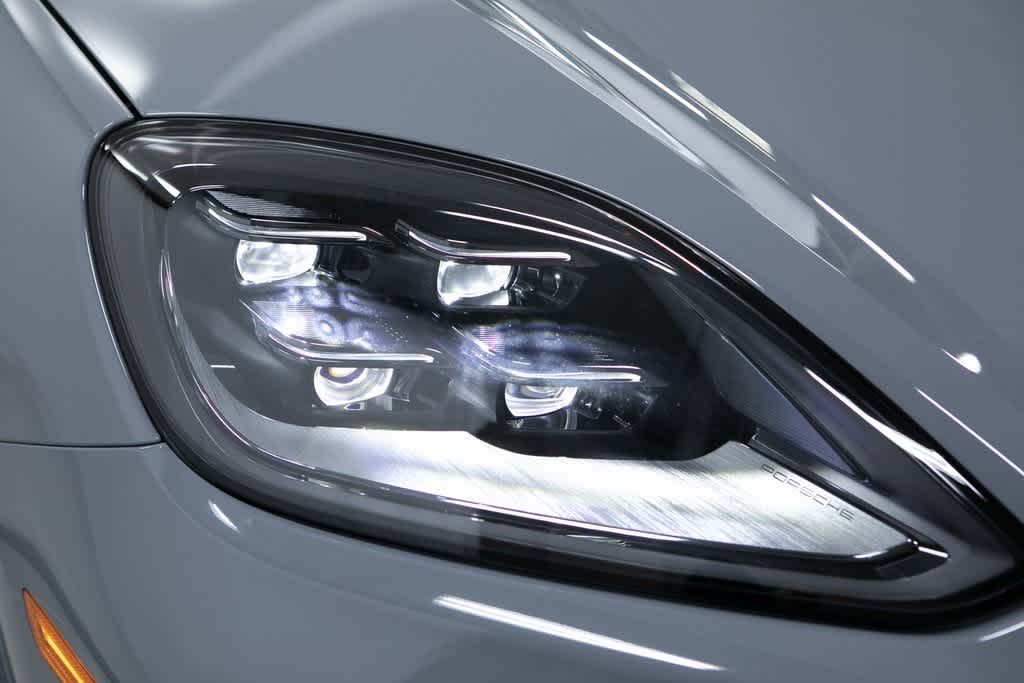 Thumbnail: 2025 Porsche  - 19