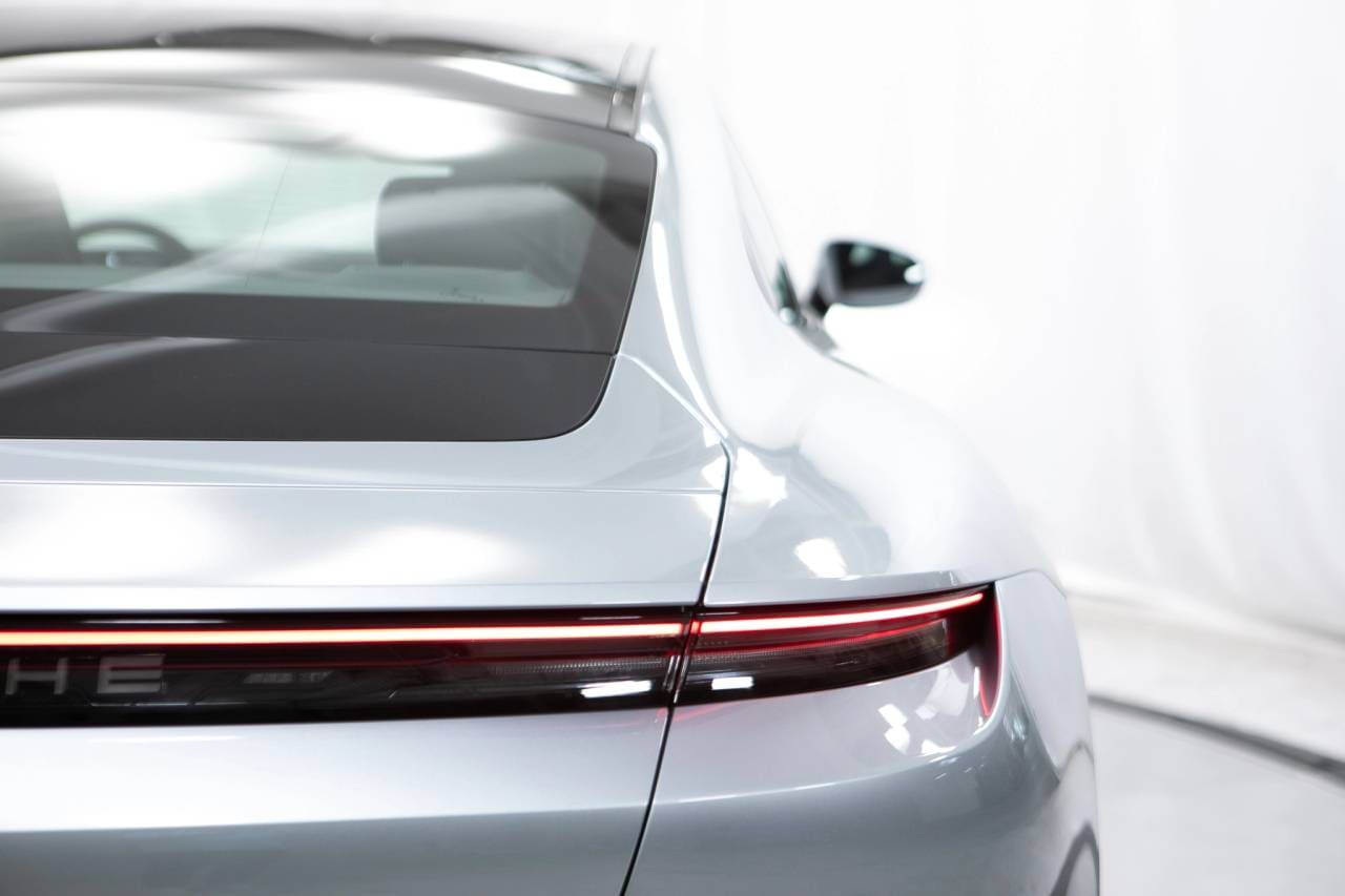 Thumbnail: 2025 Porsche Taycan - 18