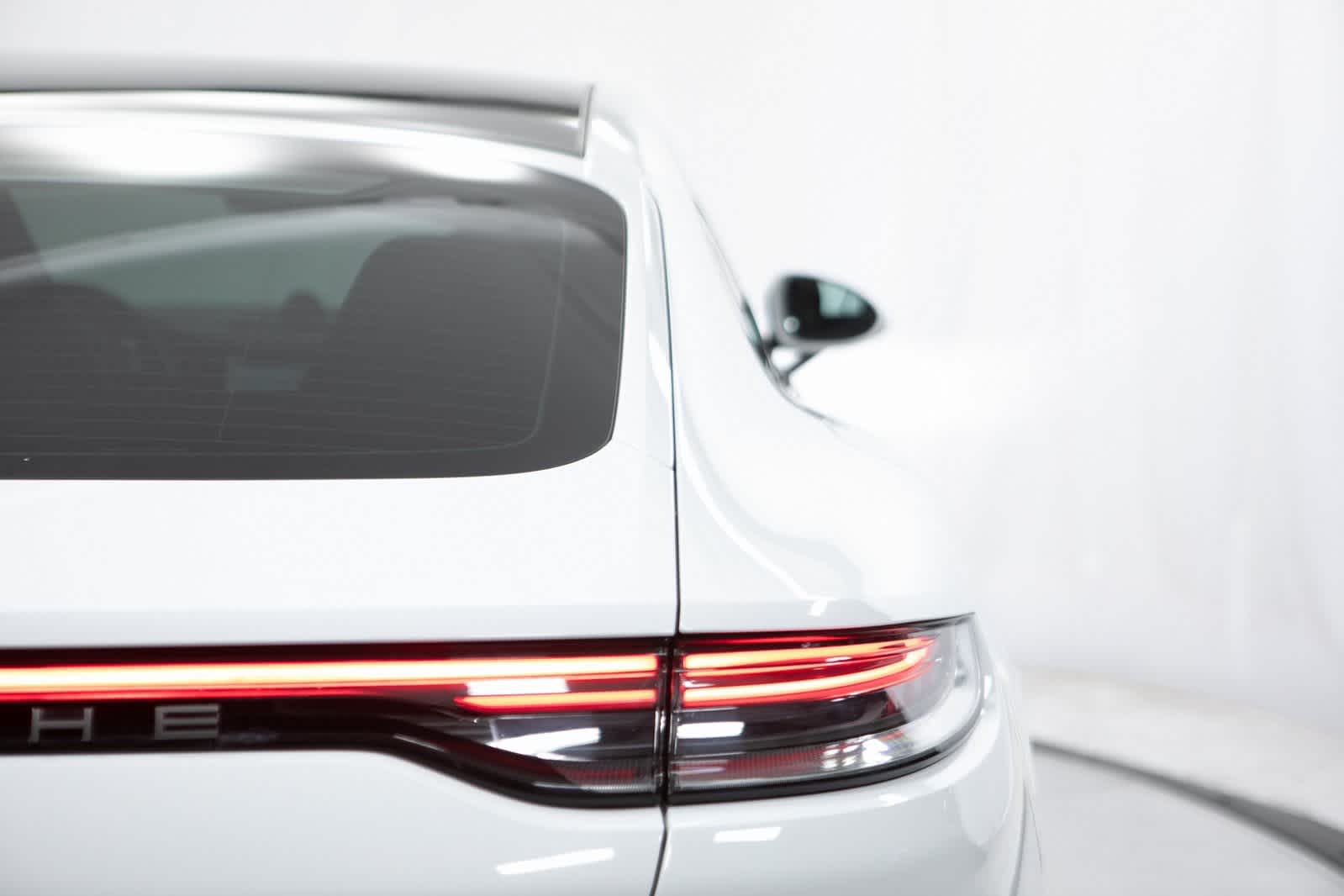 Thumbnail: 2023 Porsche Panamera - 37