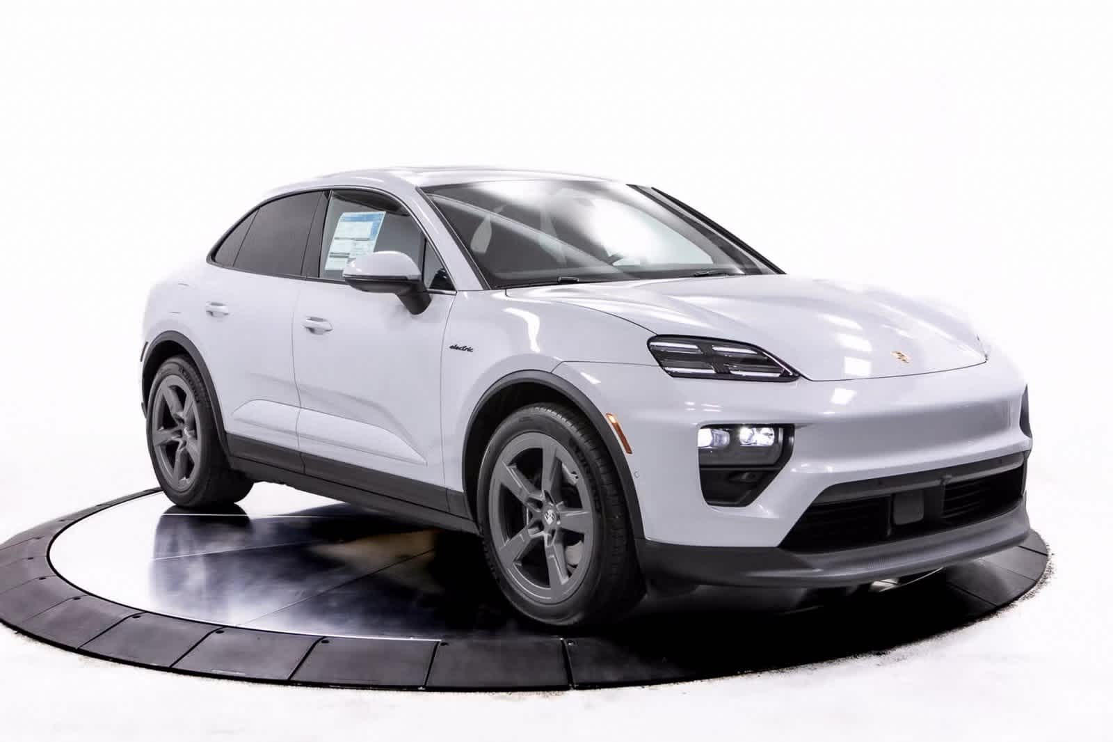 Thumbnail: 2025 Porsche Macan - 9