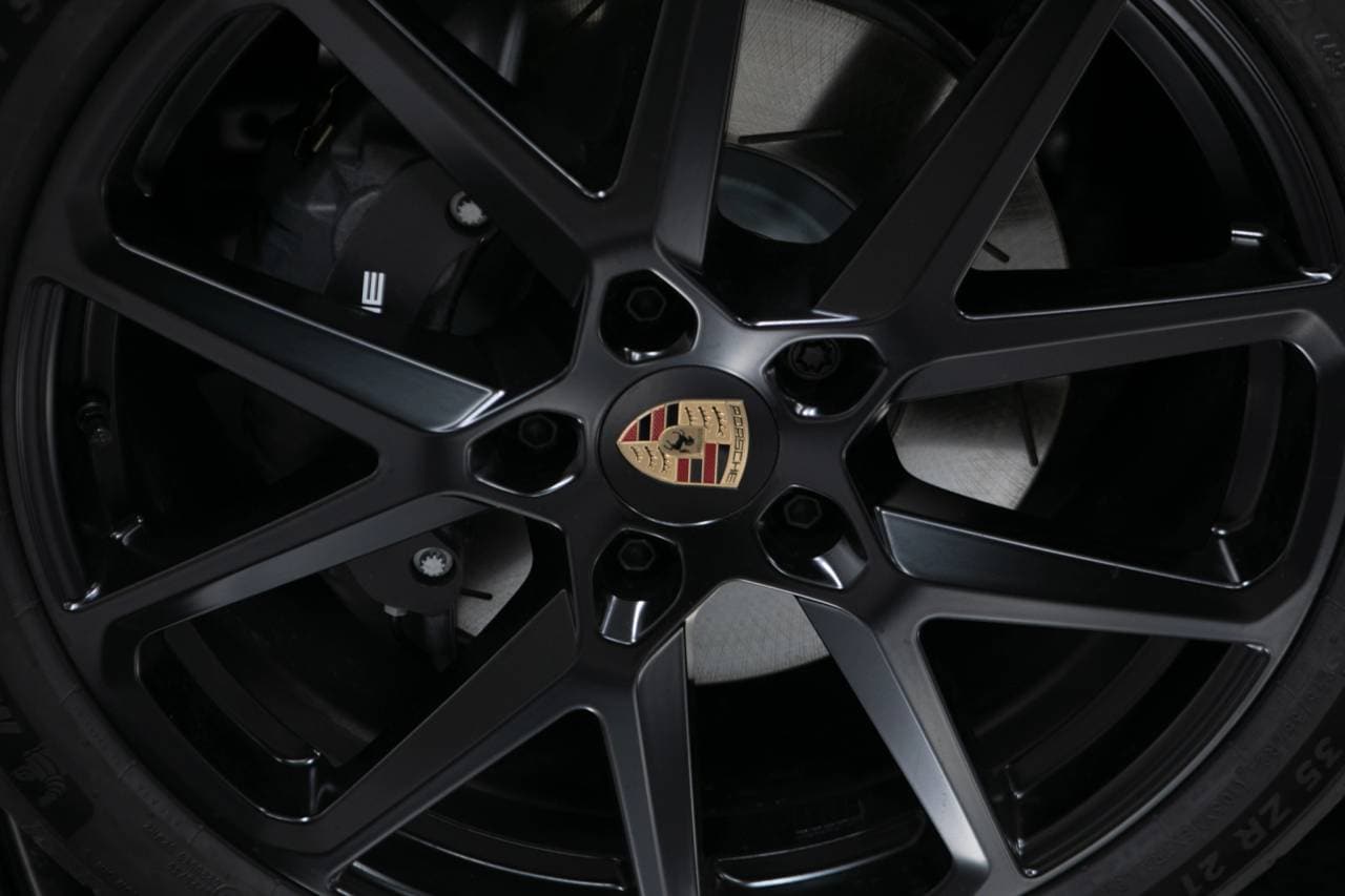 Thumbnail: 2026 Porsche Panamera - 11