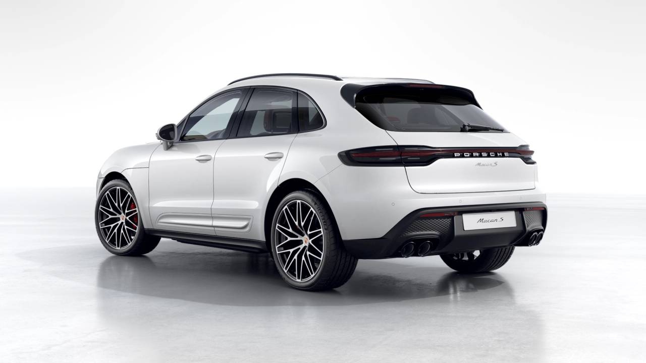 Thumbnail: 2026 Porsche Macan - 3