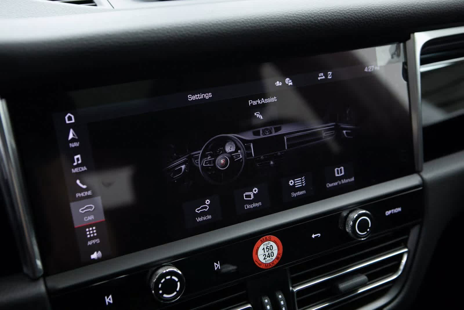 Thumbnail: 2025 Porsche Macan - 15