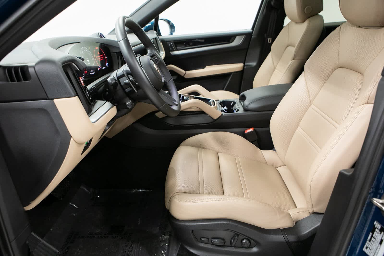 Thumbnail: 2025 Porsche Cayenne - 16