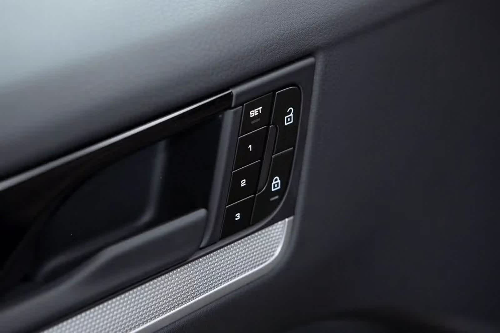 Thumbnail: 2025 Porsche Cayenne - 20