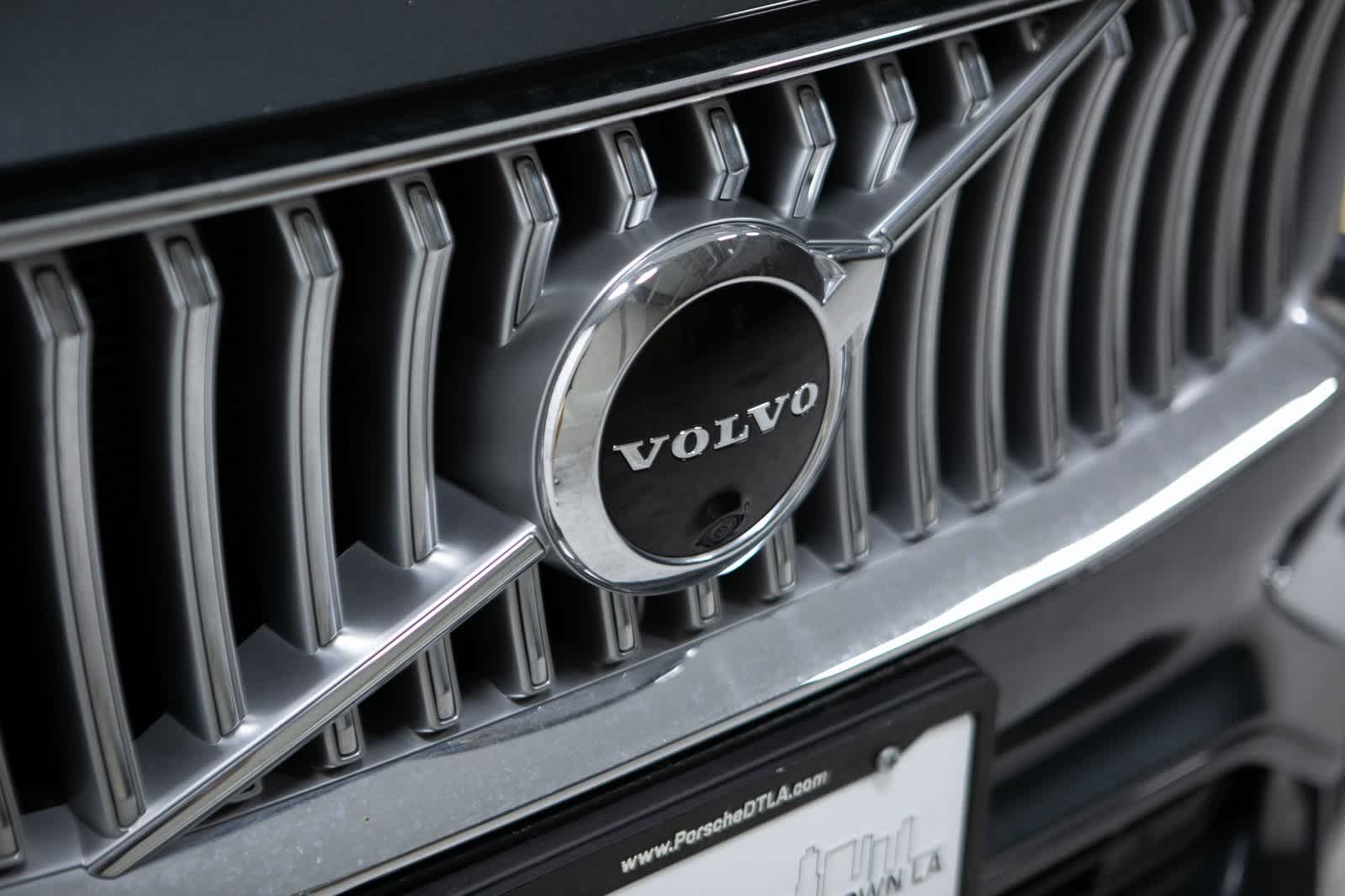 Thumbnail: 2022 Volvo XC90 - 33