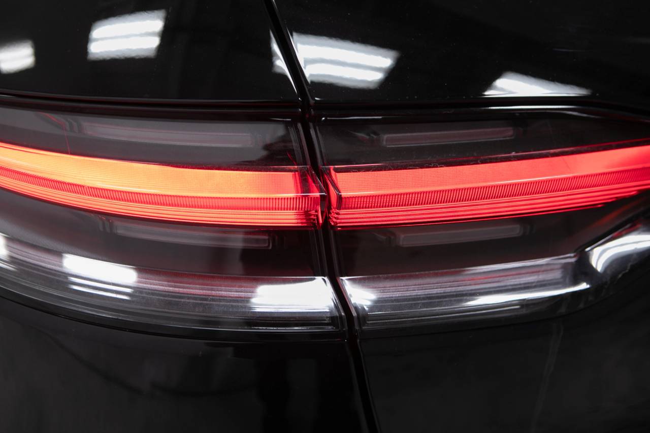 Thumbnail: 2026 Porsche Macan - 16