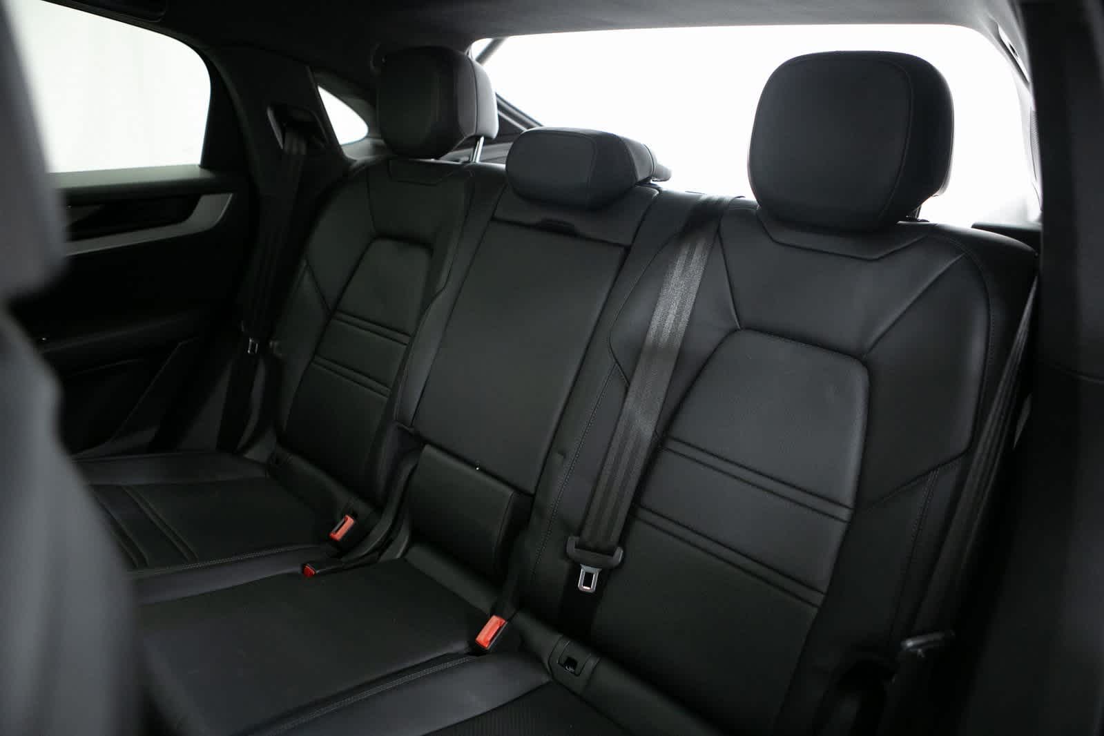 Thumbnail: 2024 Porsche Cayenne - 32