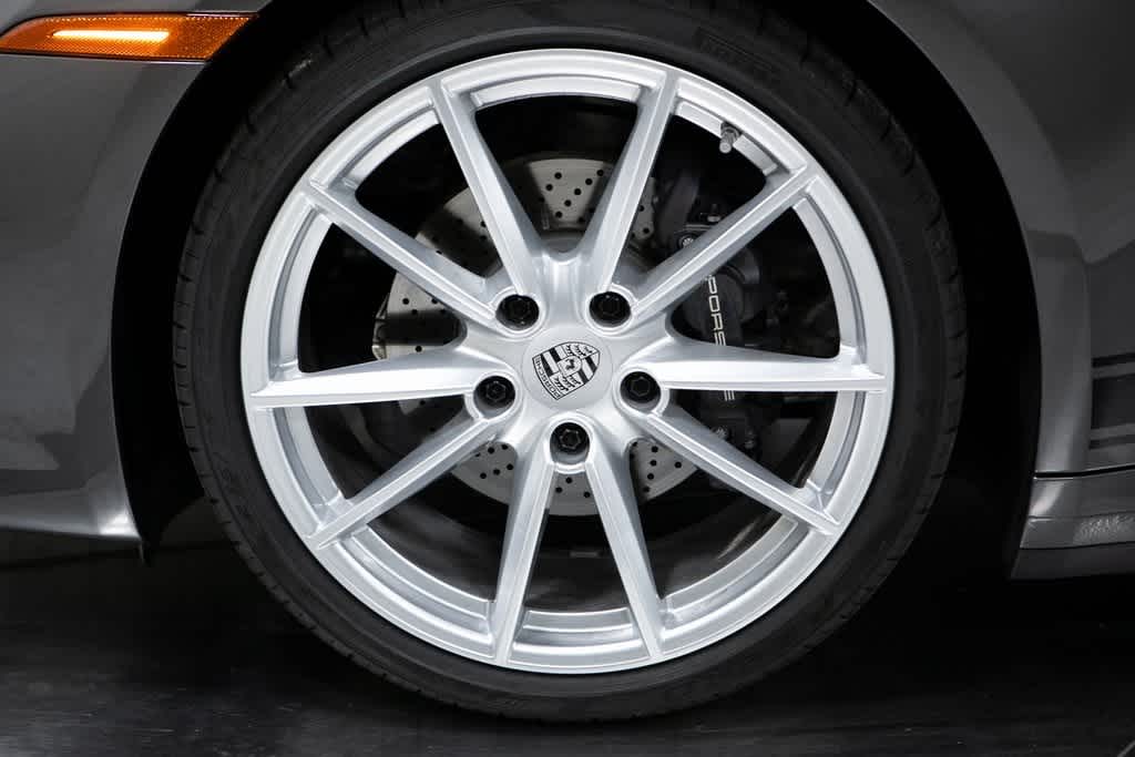 Thumbnail: 2024 Porsche 911 - 11