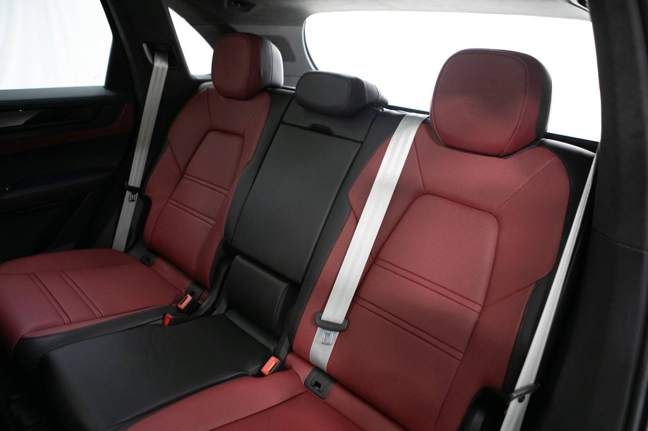 Thumbnail: 2026 Porsche Cayenne - 38