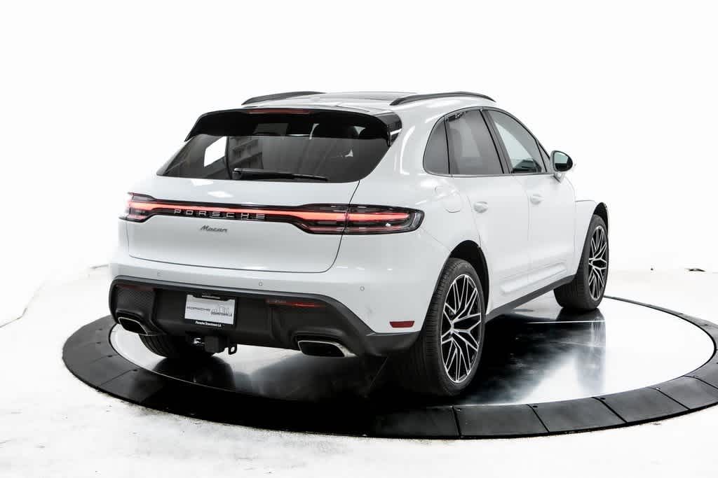 Thumbnail: 2025 Porsche Macan - 7