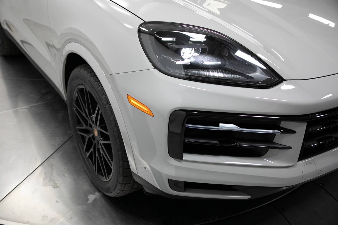 Thumbnail: 2025 Porsche Cayenne - 13