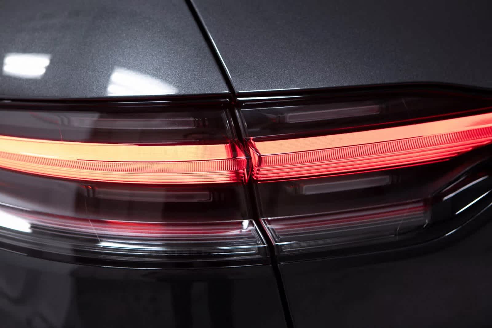 Thumbnail: 2025 Porsche Macan - 37