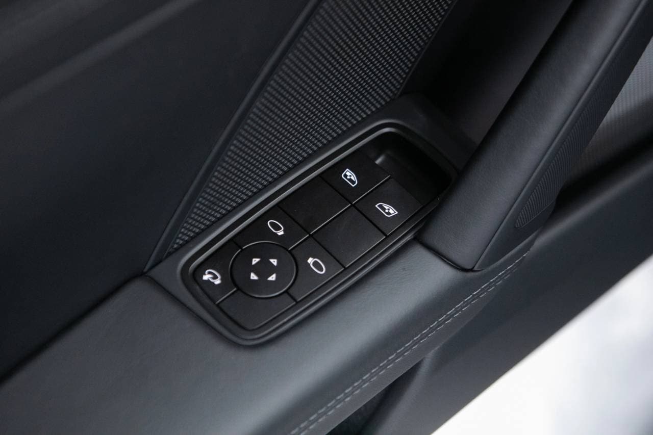 Thumbnail: 2026 Porsche 911 - 25