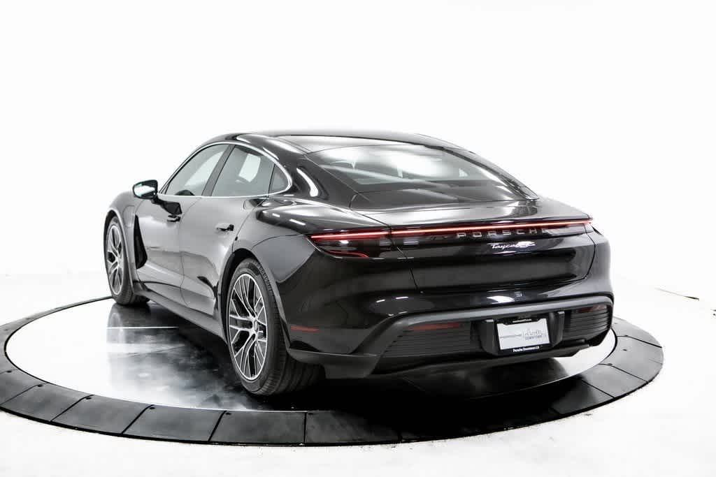 Thumbnail: 2022 Porsche Taycan - 3