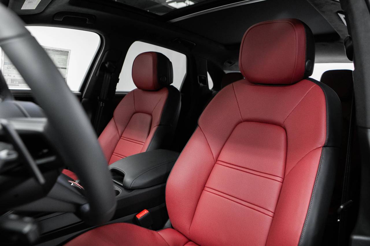 Thumbnail: 2026 Porsche Cayenne - 5