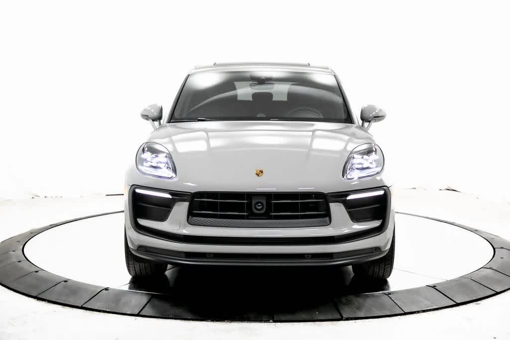 Thumbnail: 2025 Porsche Macan - 6