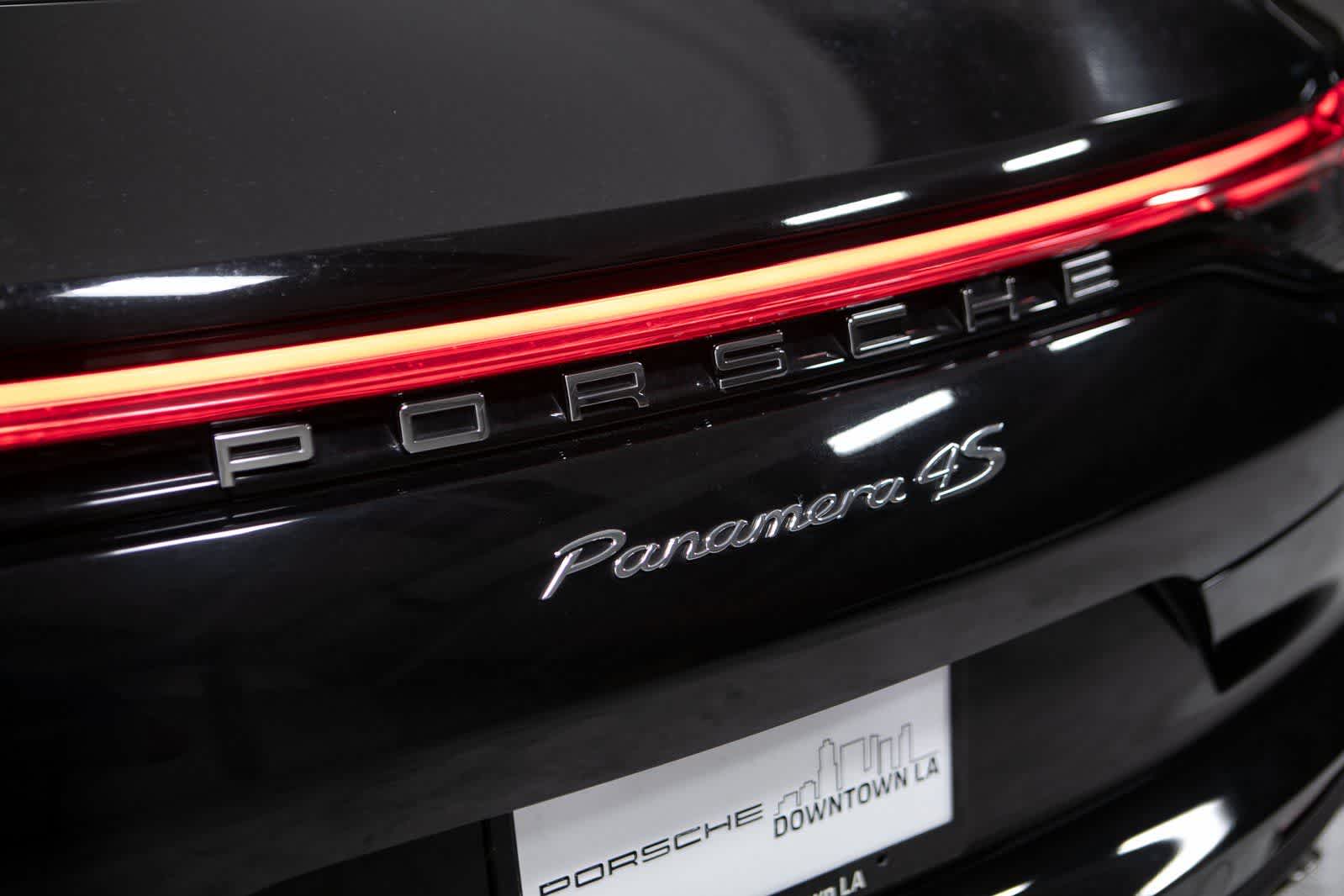 Thumbnail: 2022 Porsche Panamera - 35