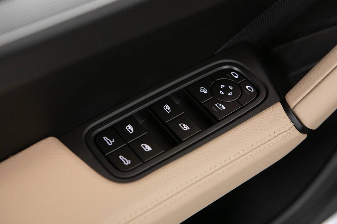 Thumbnail: 2026 Porsche  - 26