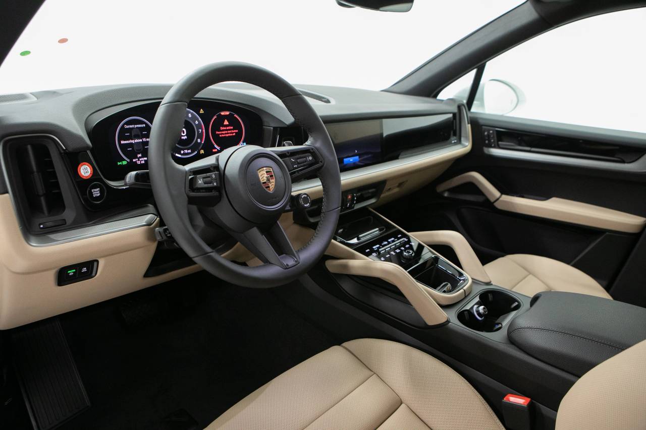 Thumbnail: 2026 Porsche Cayenne - 4