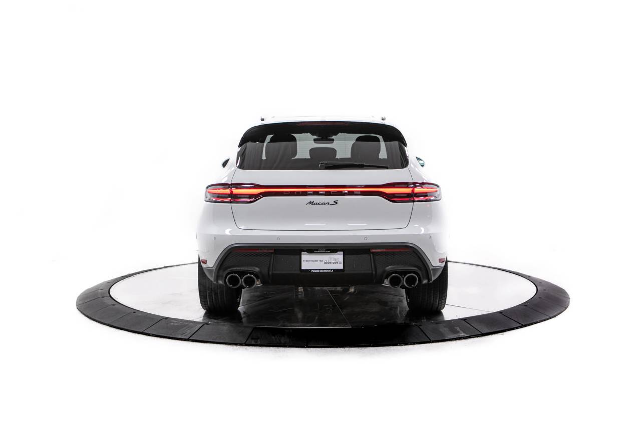 Thumbnail: 2026 Porsche Macan - 6