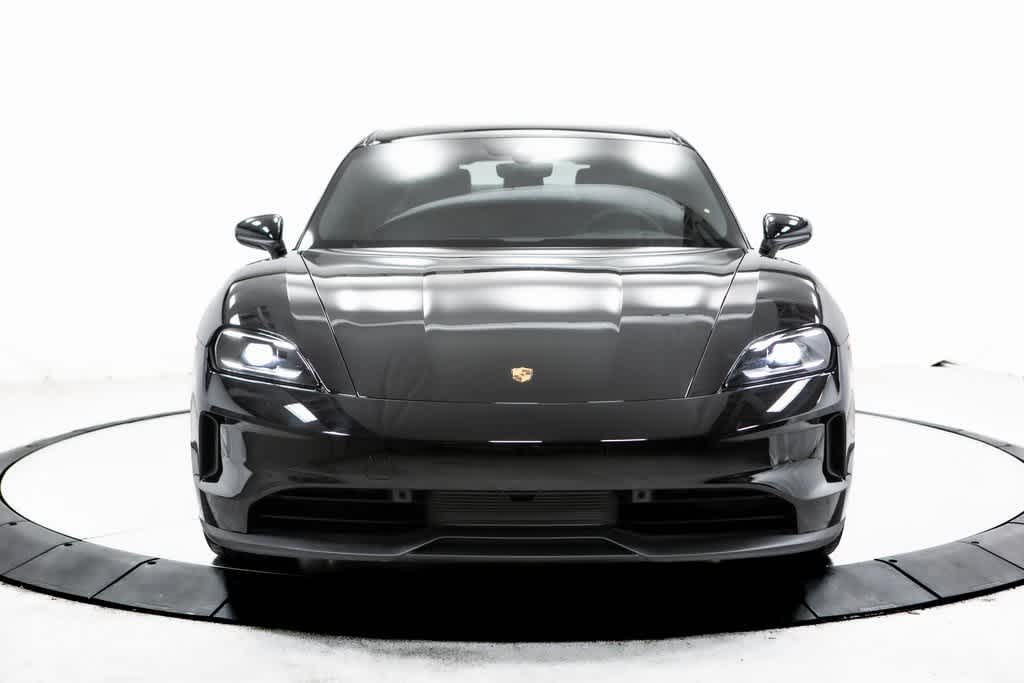 Thumbnail: 2025 Porsche Taycan - 10