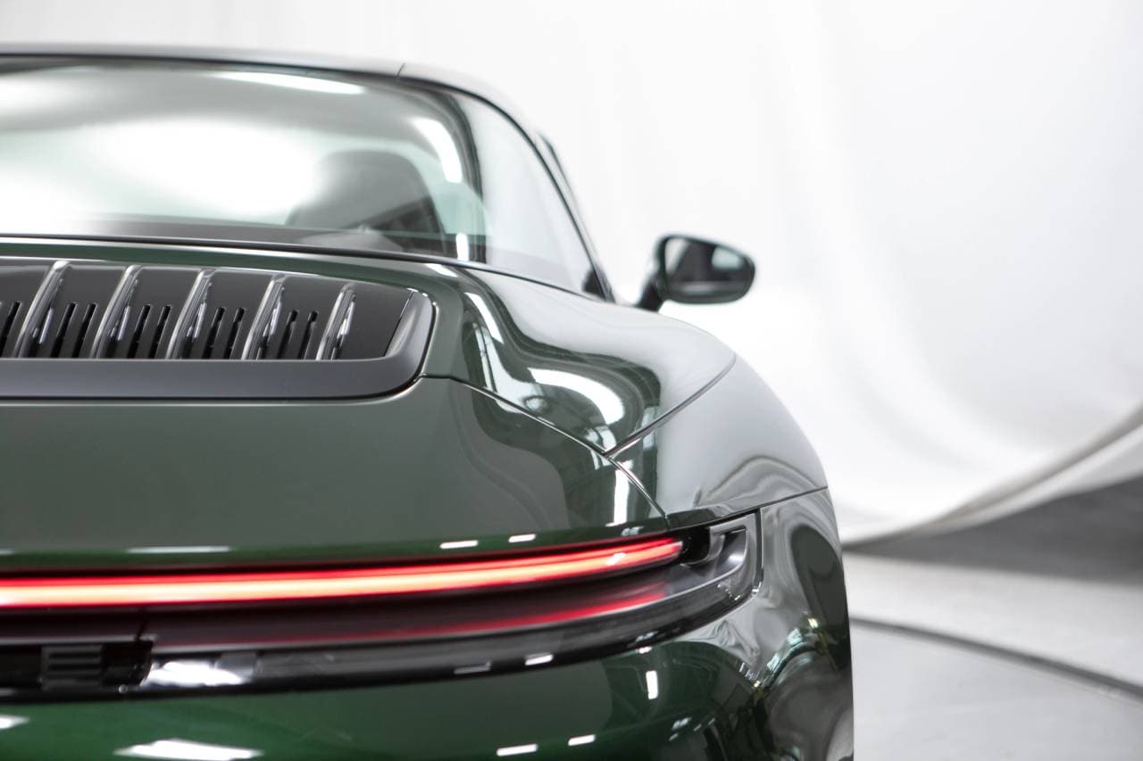 Thumbnail: 2026 Porsche 911 - 18