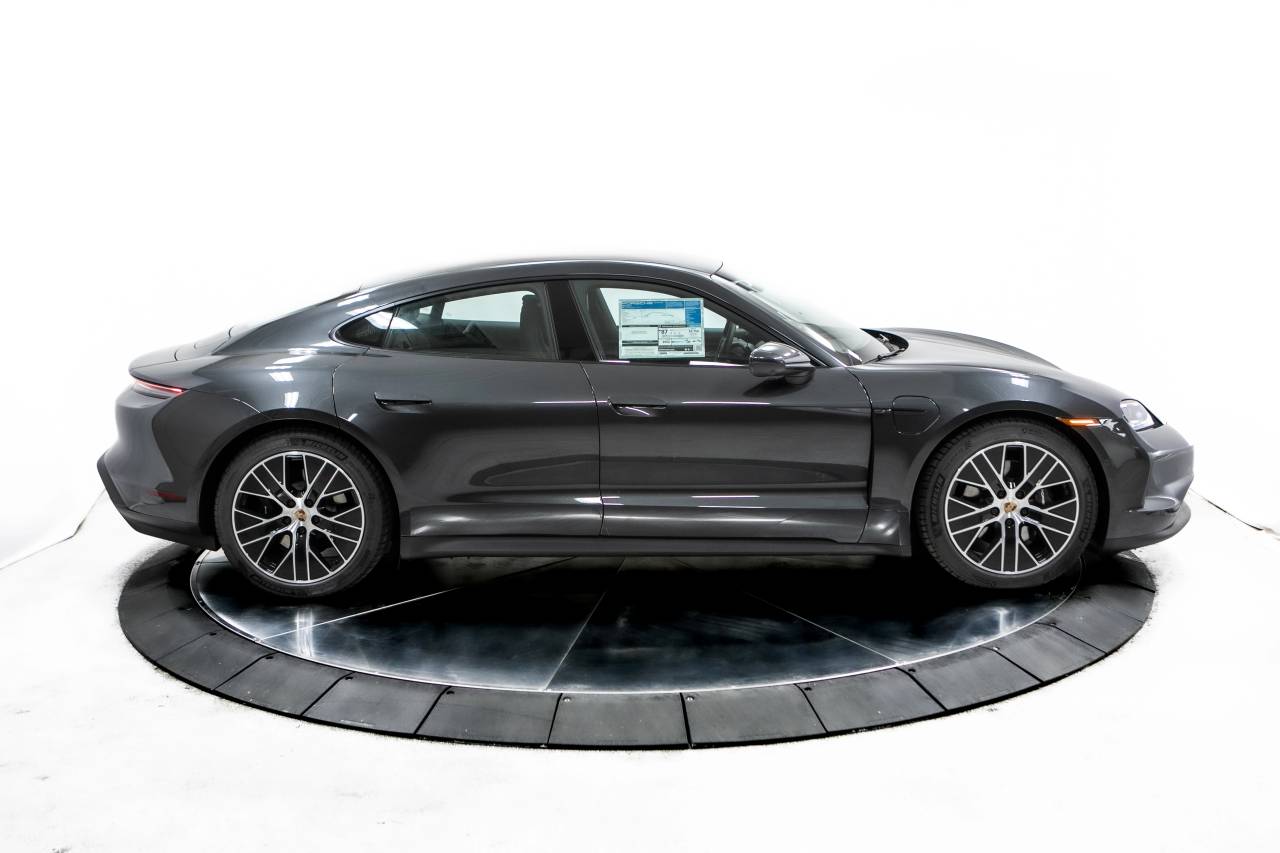 Thumbnail: 2025 Porsche Taycan - 6