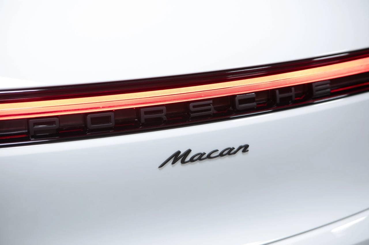 Thumbnail: 2026 Porsche Macan - 15