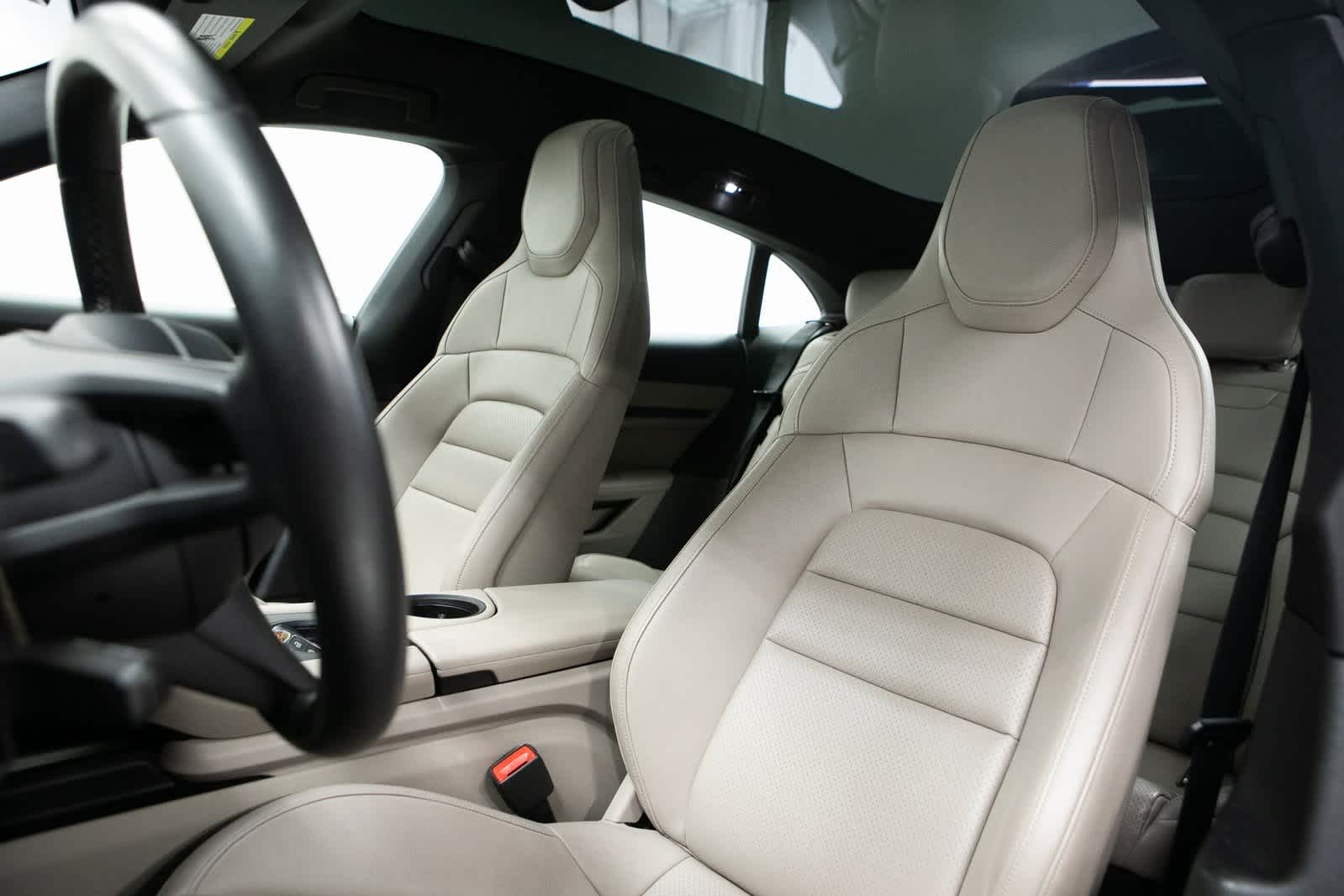 Thumbnail: 2023 Porsche Taycan - 5