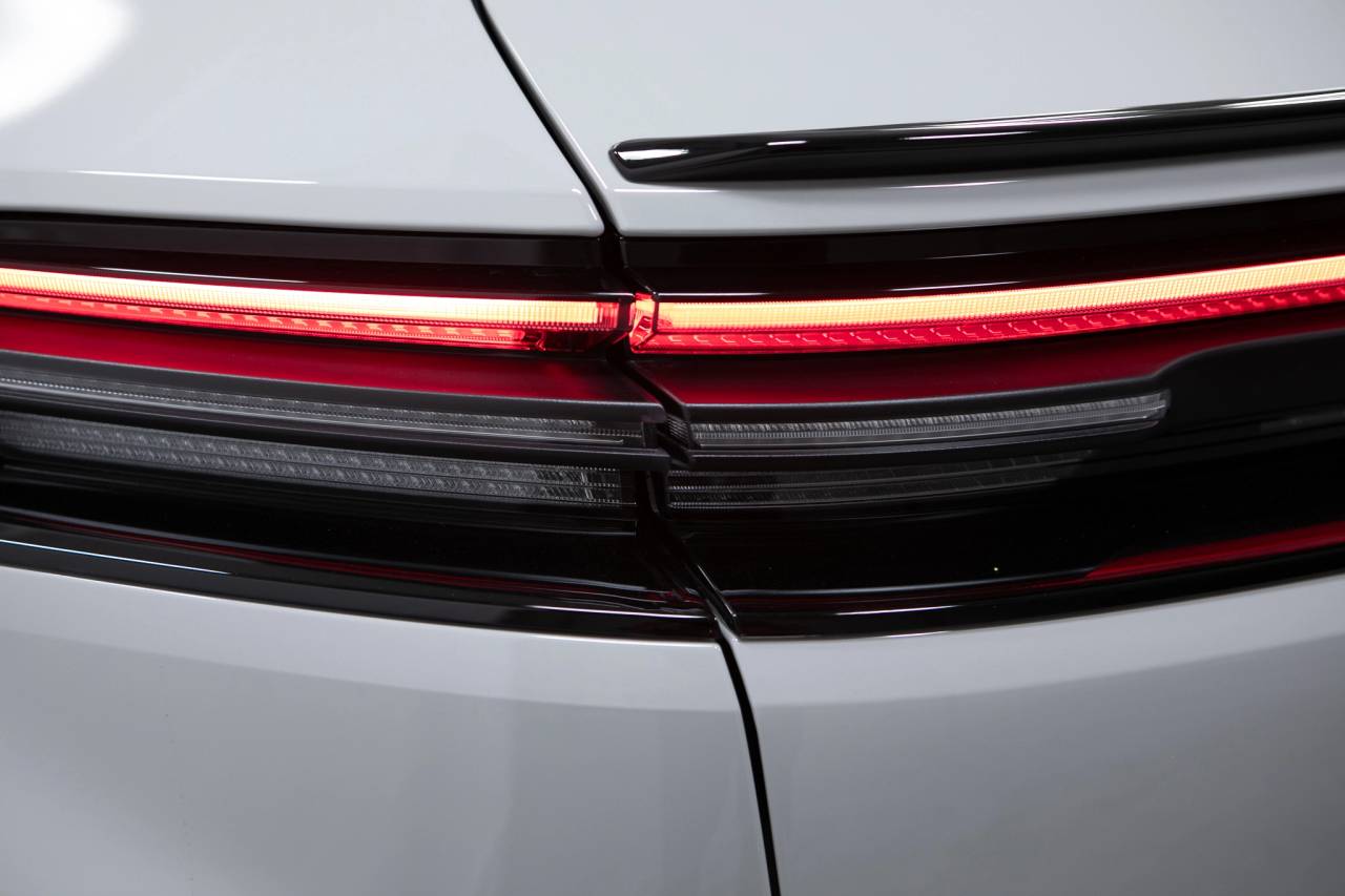 Thumbnail: 2026 Porsche Macan - 16