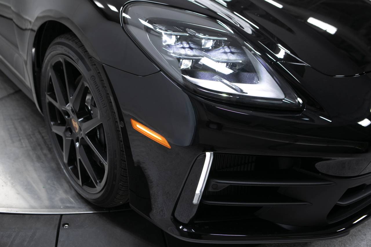 Thumbnail: 2026 Porsche Panamera - 12