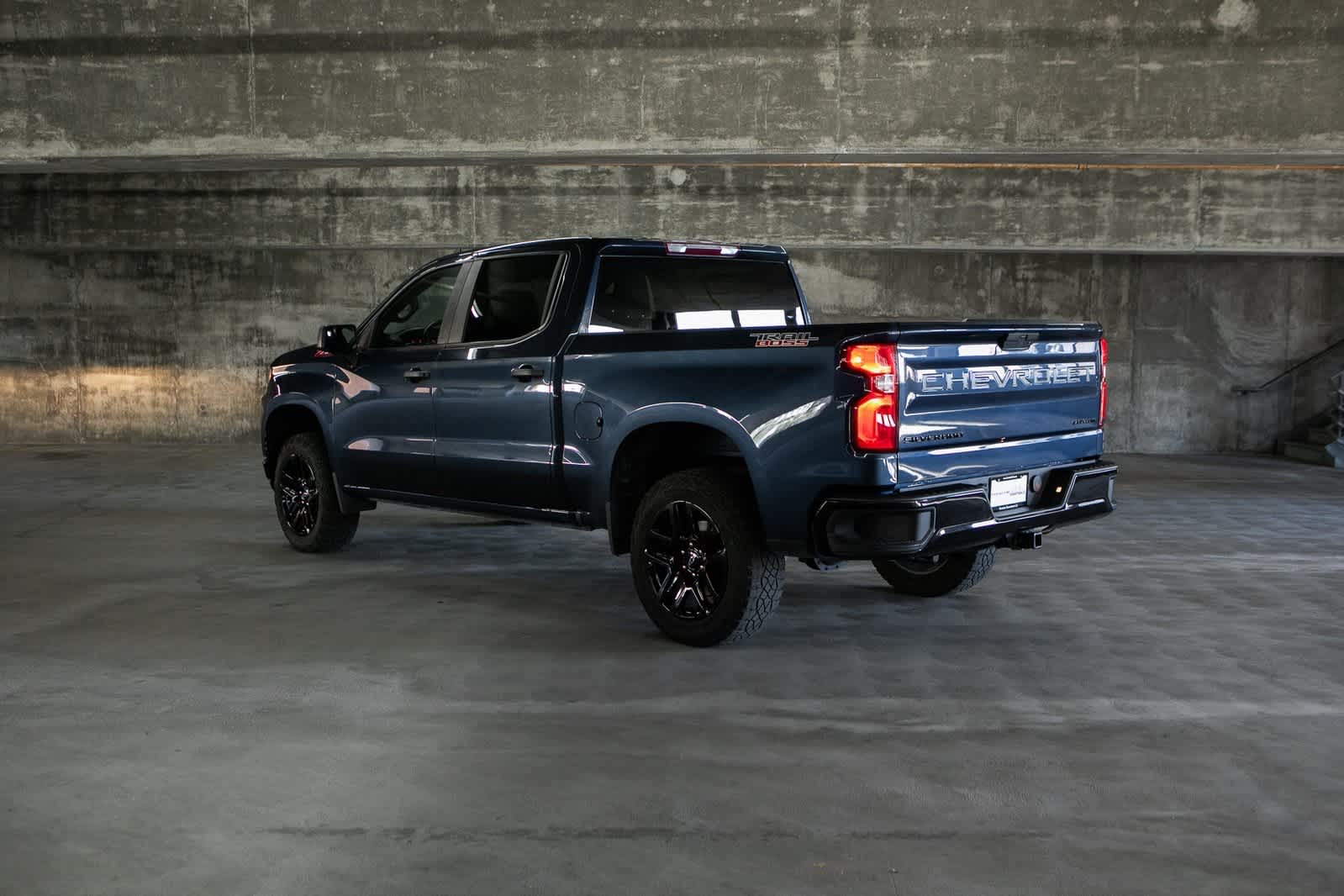 Thumbnail: 2022 Chevrolet Silverado 1500 - 3