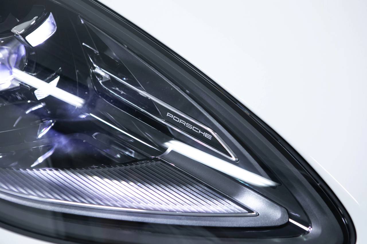 Thumbnail: 2026 Porsche Macan - 13